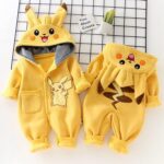 Surpyjama Pikachu pour nouveau-né sous forme de combinaison avec capuche Jaune 100cm