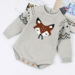 Surpyjama a motif renard tricoté pour bébé_8